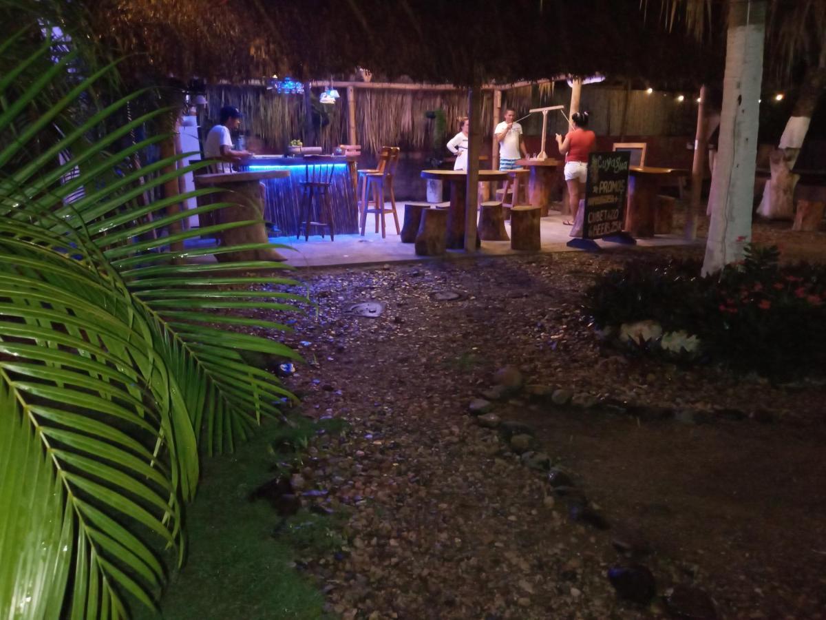 Hostal Cuyagua Palomino Exterior photo