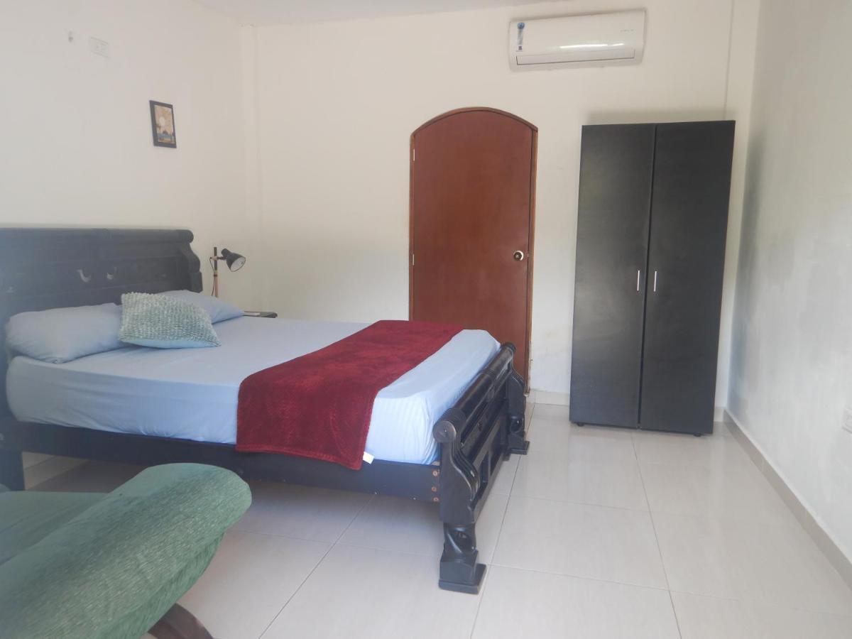 Hostal Cuyagua Palomino Exterior photo