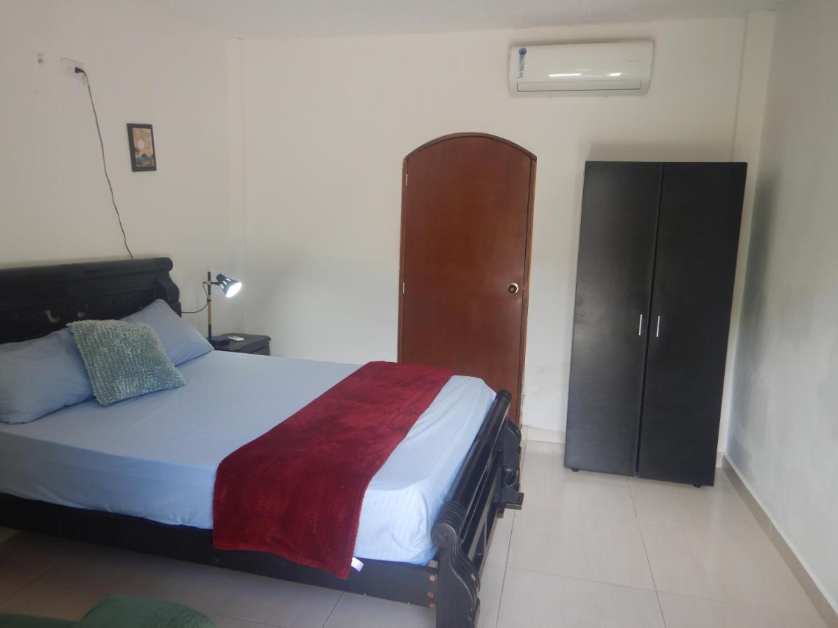 Hostal Cuyagua Palomino Exterior photo